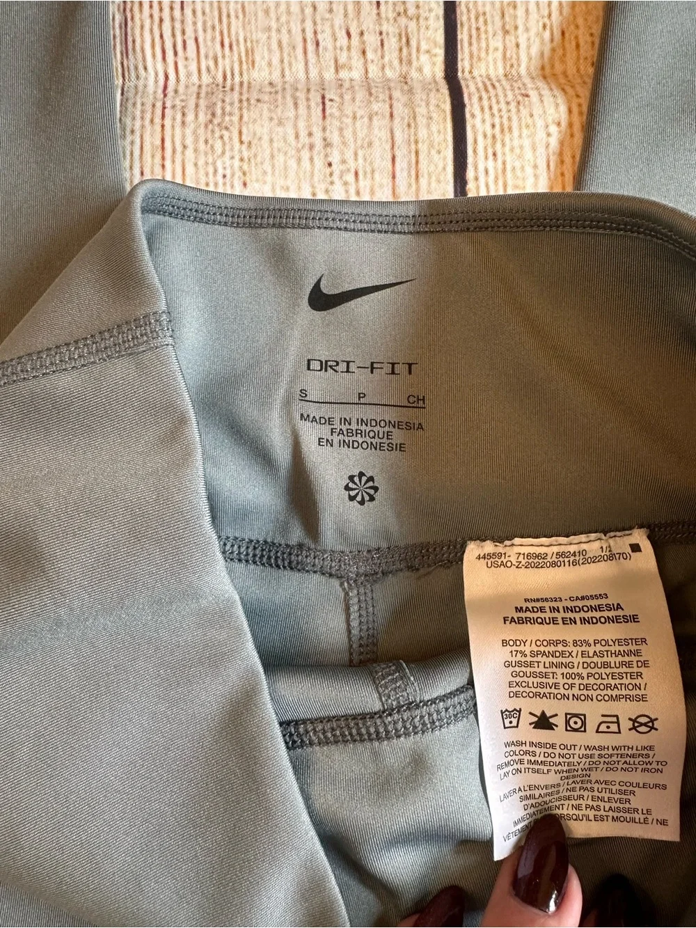 Nike Girls Dri-FIT High Rise Pocket Leggings Gray Size Small